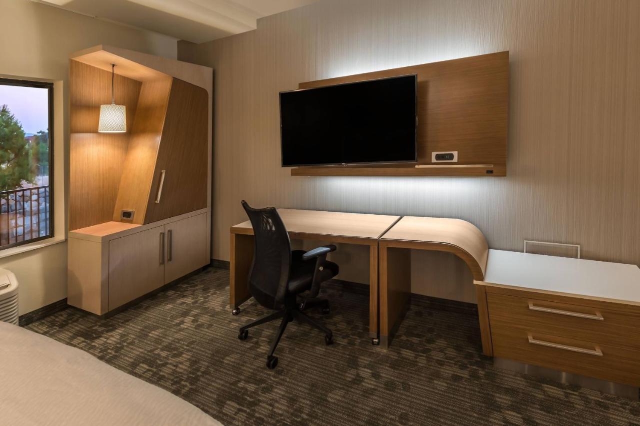 Courtyard By Marriott Reno Downtown/Riverfront Εξωτερικό φωτογραφία