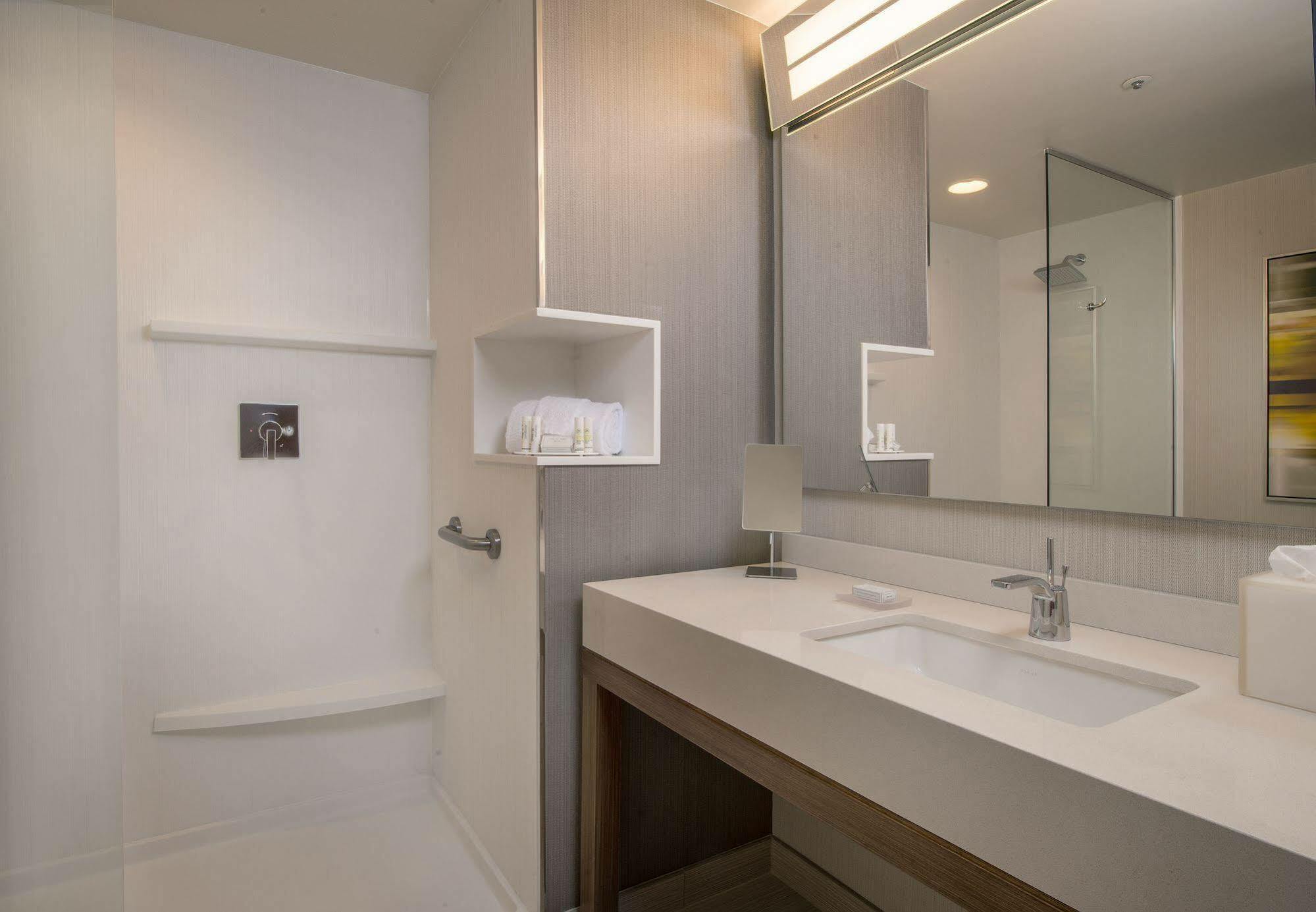 Courtyard By Marriott Reno Downtown/Riverfront Εξωτερικό φωτογραφία